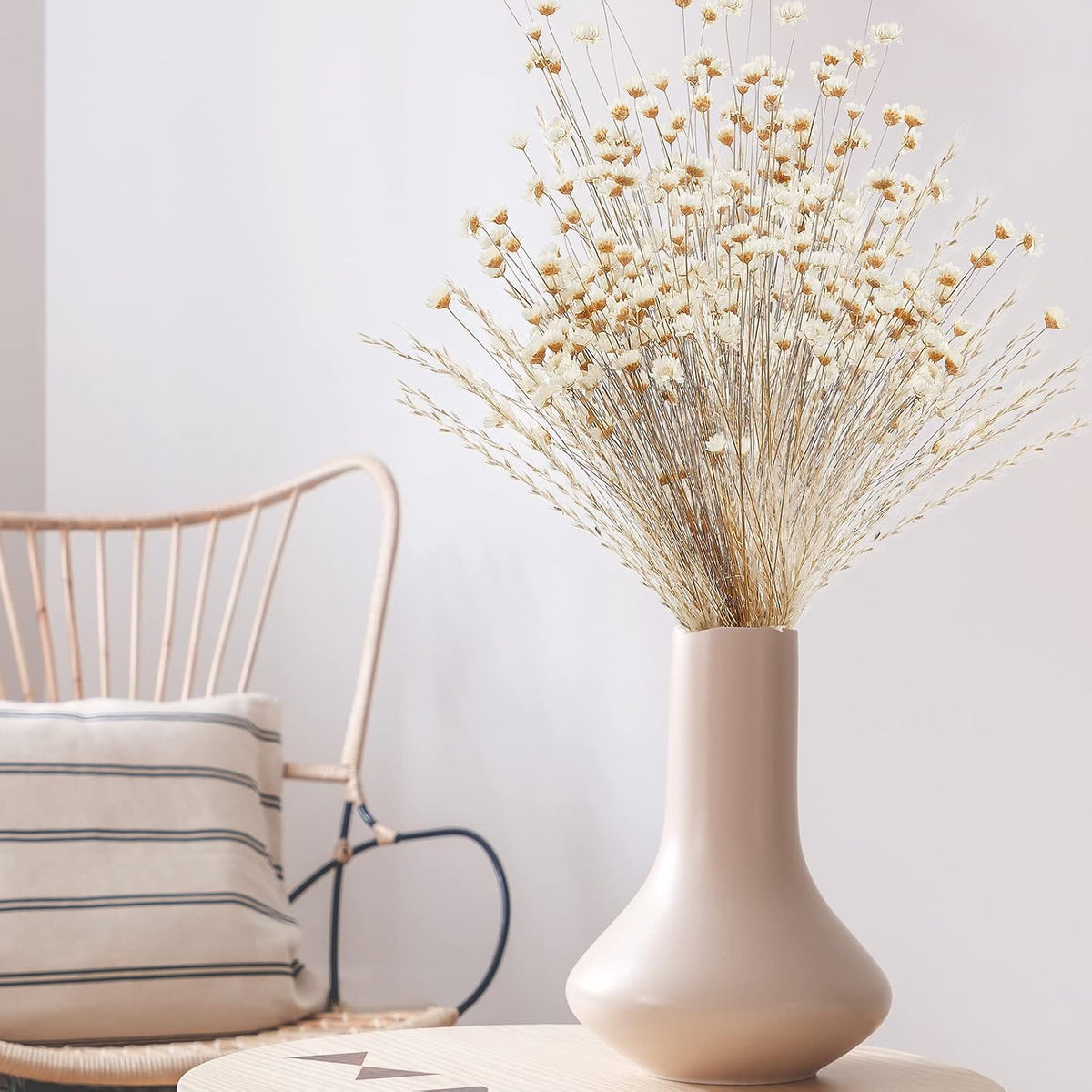WILLBOND 200 Pcs Natural Dry Flowers White Mini Dried Star Daisy Floral Decorative Chamomile Bouquet for Wedding Floral Arrangements Home Vase Decorations