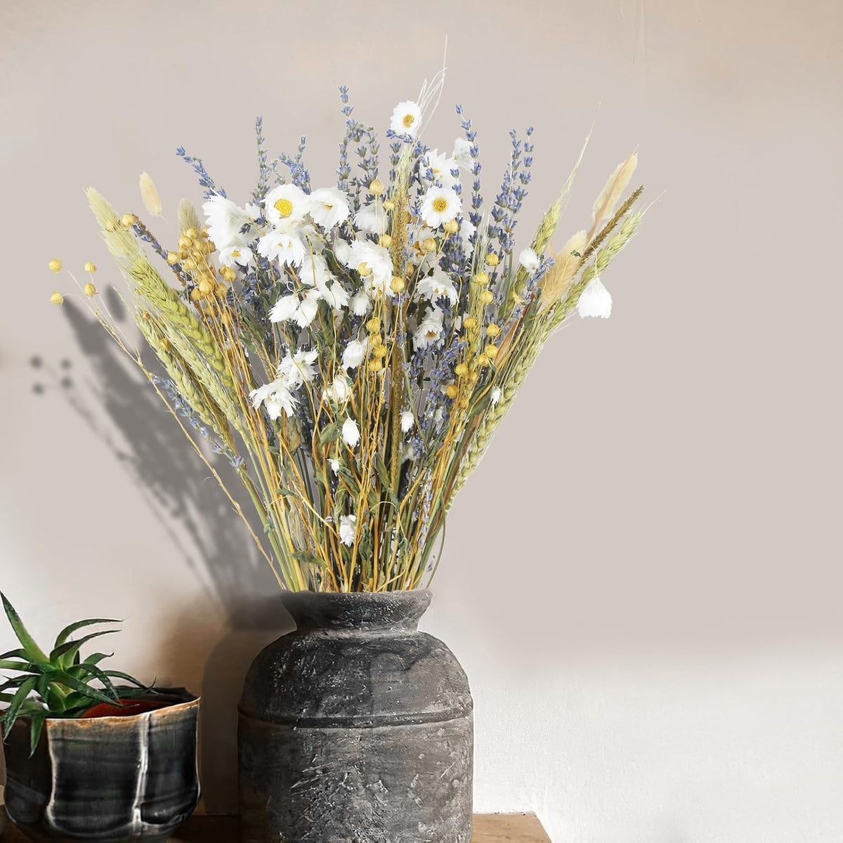 CISDUEO Dried Flowers Bouquet Dried Daisy Flowers Natural Lavender Bundles Dried Gerber Daisies Flowers Bunny Tails Wheat Stalks Floral Arrangements for Wedding Table Centerpiece Decor Farmhouse DIY